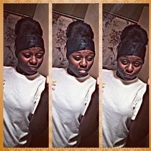 Meet your Posher, Nia